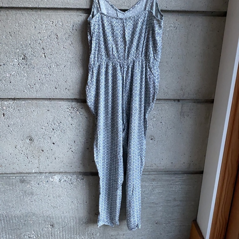 Zara Jumpsuit with Pockets - Picture 9 of 11